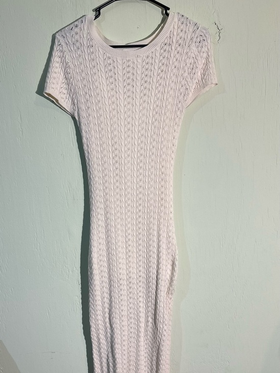 Willow & Wind Dresses & Skirts - Willow & Wind cable knit midi sweater short sleeve dress size small